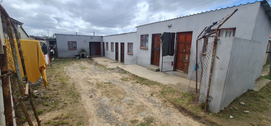 7 Bedroom Property for Sale in Scenery Park Eastern Cape